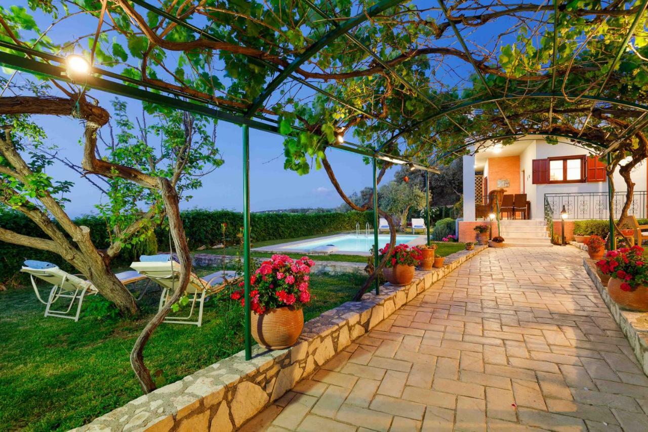 Lily'S Cottage Platanes  Luaran gambar